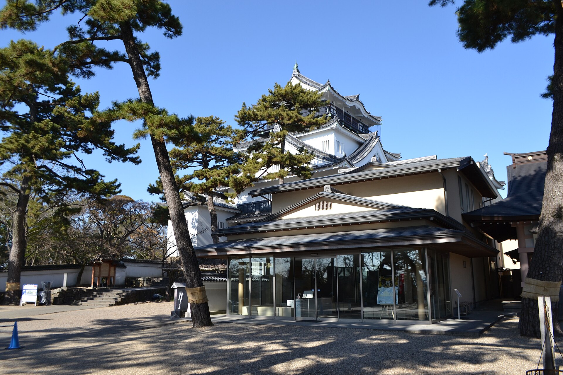 岡崎公園の岡崎城